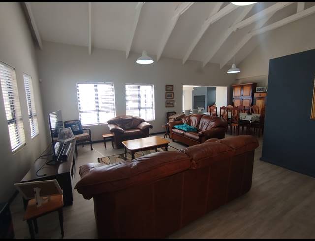 3 BEDROOM HOUSE FOR SALE IN BAYVIEW